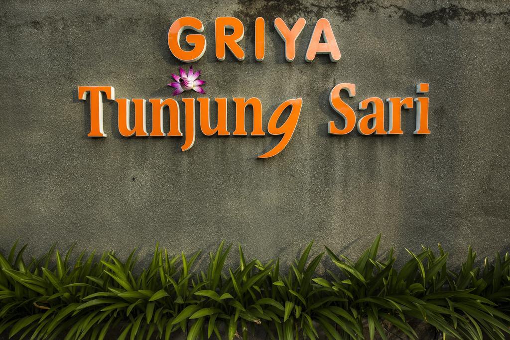 Hotel Griya Tunjung Sari à Denpasar Extérieur photo